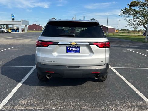 Used 2022 Chevrolet Traverse LT image 6