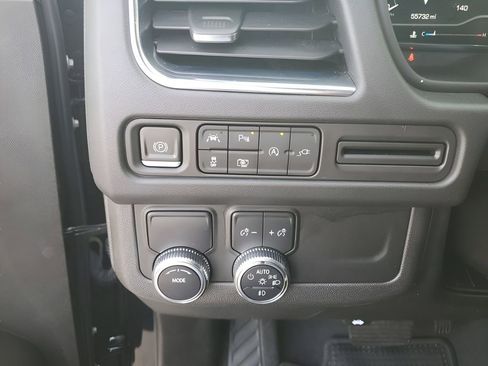 Used 2022 GMC Yukon SLT w/ SLT Premium Package image 33