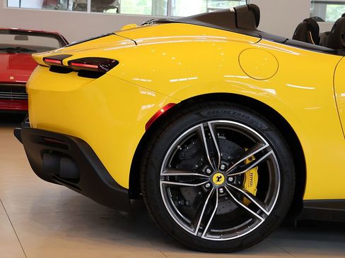 Certified 2025 Ferrari Roma Spider RWD image 52