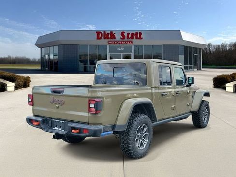 New 2026 Jeep Gladiator Mojave image 4