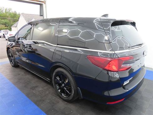 Used 2024 Honda Odyssey Sport image 10