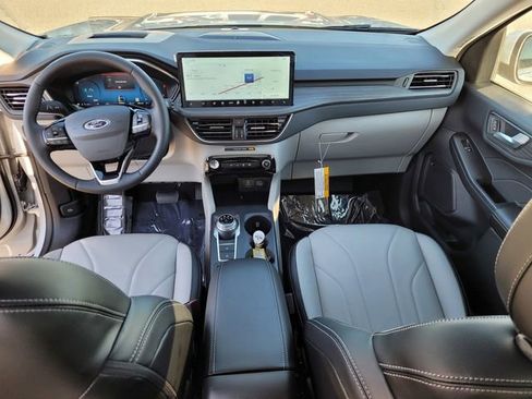 New 2025 Ford Escape SE w/ PHEV Premium Package FWD image 12