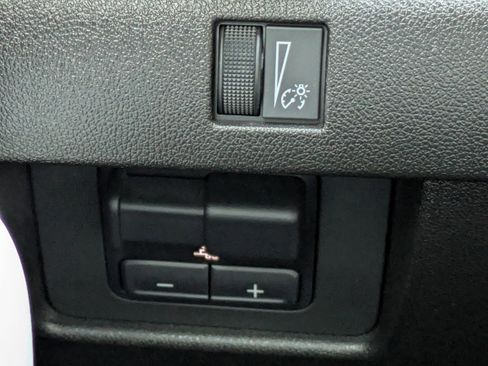 Certified 2023 GMC Canyon AT4X image 25