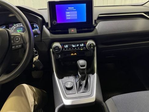 Certified 2024 Toyota RAV4 LE AWD/4WD image 19