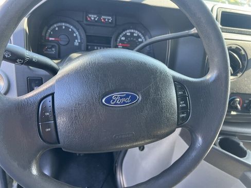 Used 2013 Ford E-150 and Econoline 150 RWD image 17