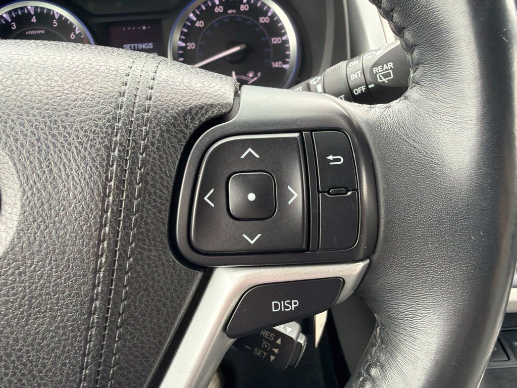 Used 2016 Toyota Highlander Plus AWD/4WD image 13