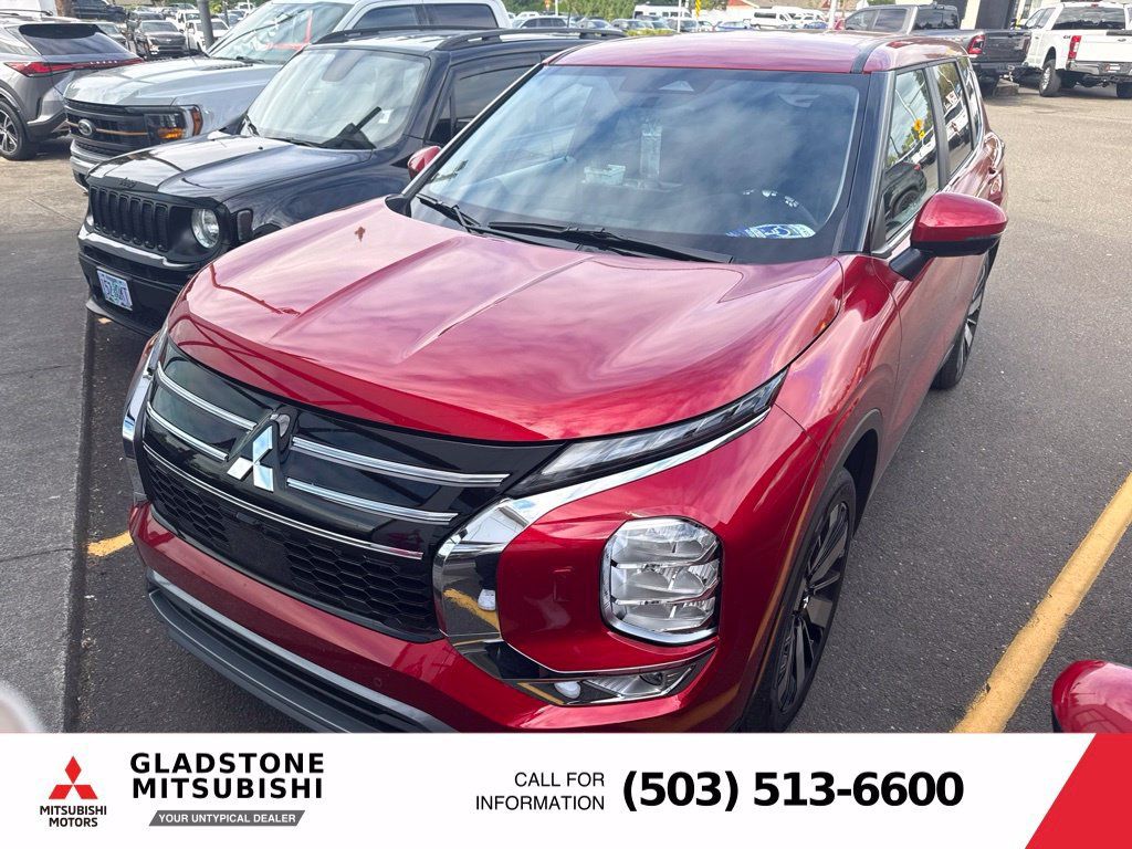 Used 2026 Mitsubishi Outlander SE AWD/4WD image 2