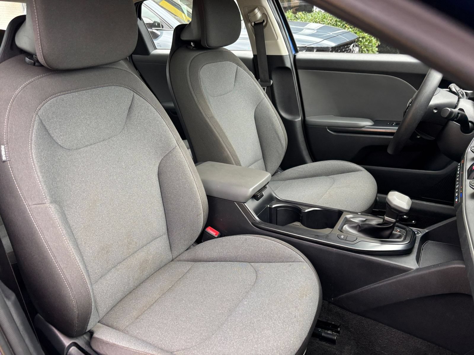 Used 2025 Kia K4 FWD image 34