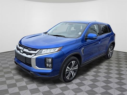 Used 2025 Mitsubishi Outlander Sport SE image 2