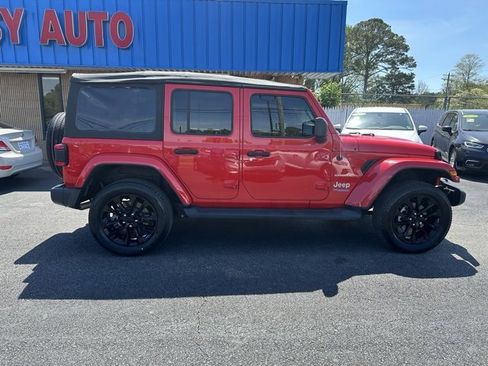 Used 2021 Jeep Wrangler Unlimited Sahara w/ Cold Weather Group image 15