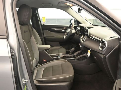 Used 2024 Chevrolet TrailBlazer LS image 13