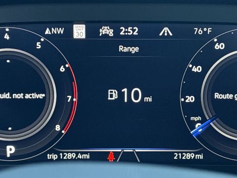 Used 2023 Volkswagen Tiguan SEL R-Line image 17