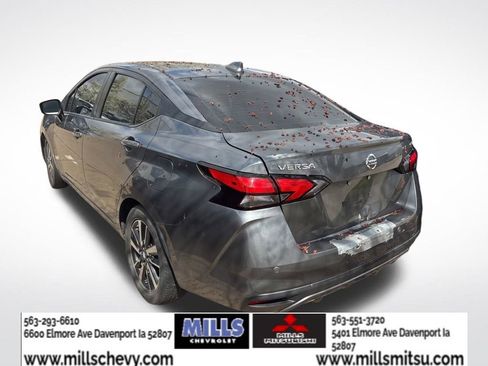 Used 2021 Nissan Versa SV FWD image 4