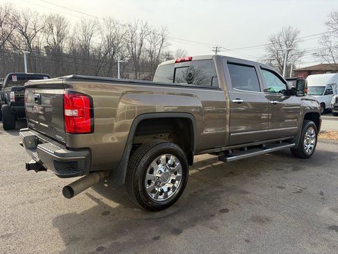 Used 2015 GMC Sierra 2500 Denali w/ Duramax Plus Package image 7