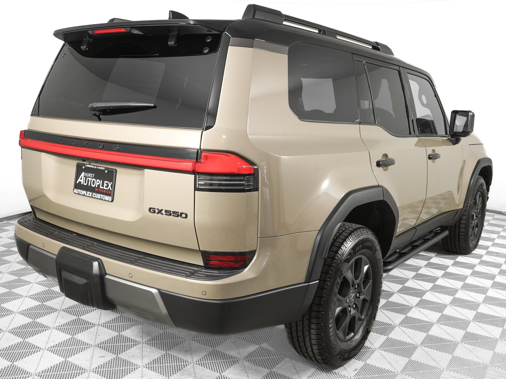 Used 2024 Lexus GX 550 AWD/4WD image 4