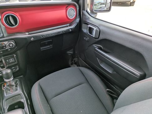 Used 2021 Jeep Wrangler Unlimited Rubicon AWD/4WD image 17