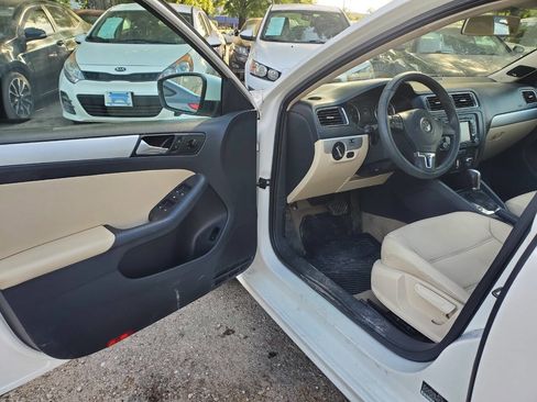 Used 2012 Volkswagen Jetta TDI image 10