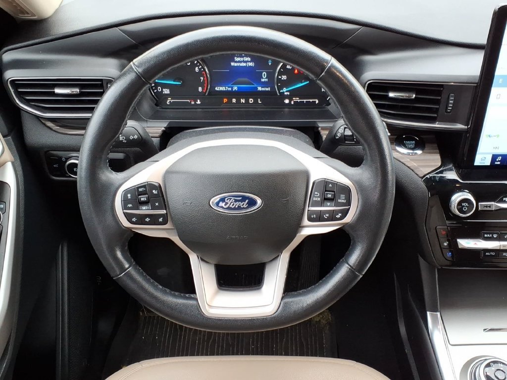 Used 2023 Ford Explorer Limited w/ Limited Technology Package AWD/4WD image 12