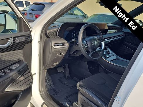 Used 2024 Hyundai Palisade Calligraphy image 10