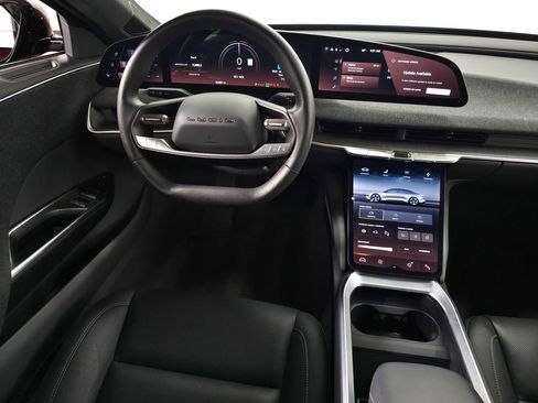 Used 2024 Lucid Air Touring AWD/4WD image 17