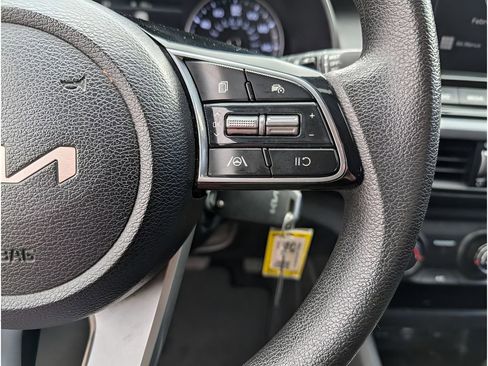 Used 2024 Kia Forte LX image 18