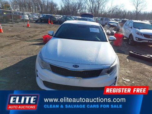 Used 2018 Kia Optima LX image 24