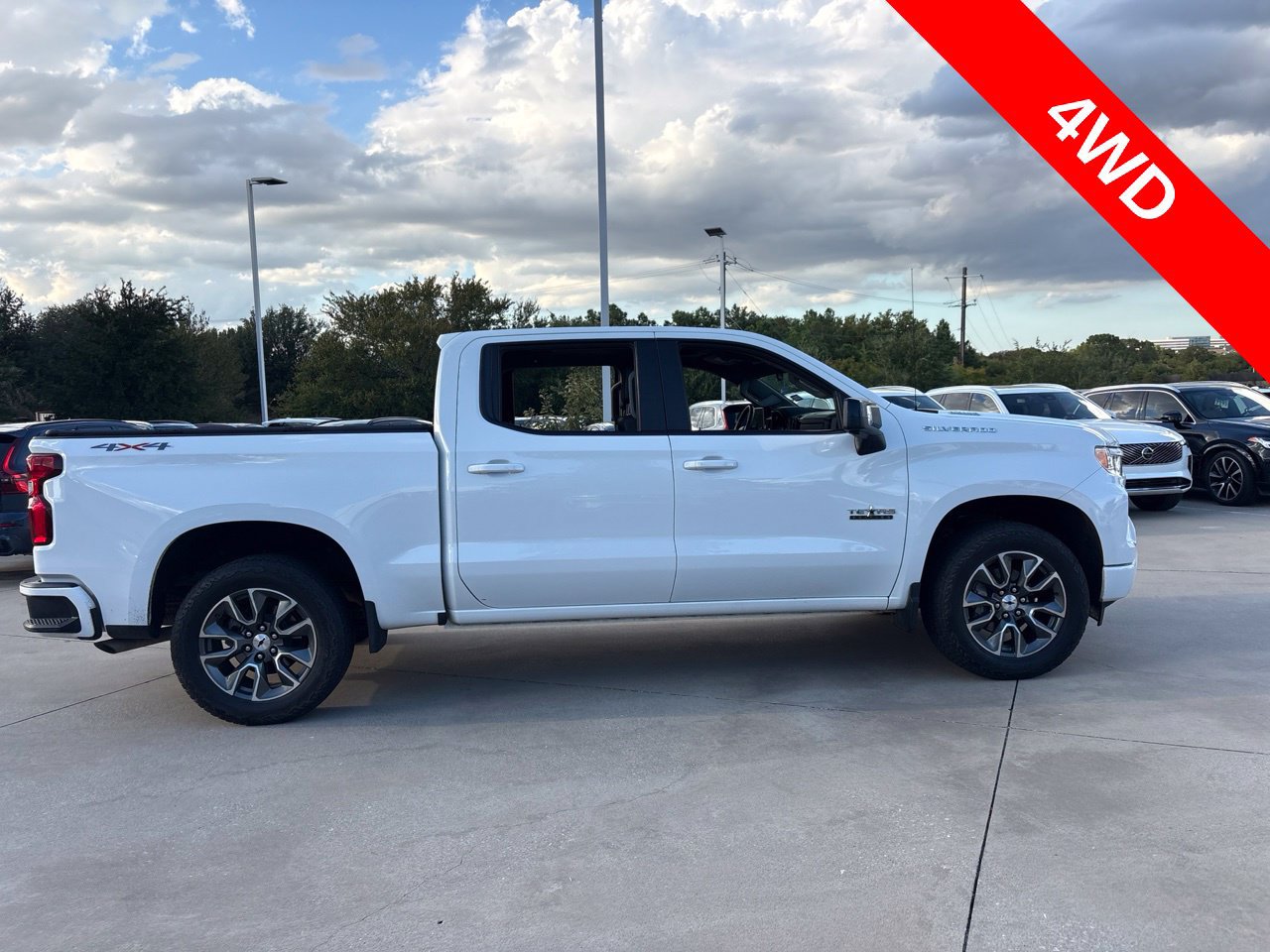 Used 2025 Chevrolet Silverado 1500 RST AWD/4WD image 4