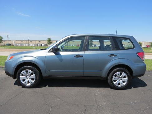 Used 2010 Subaru Forester 2.5X image 3
