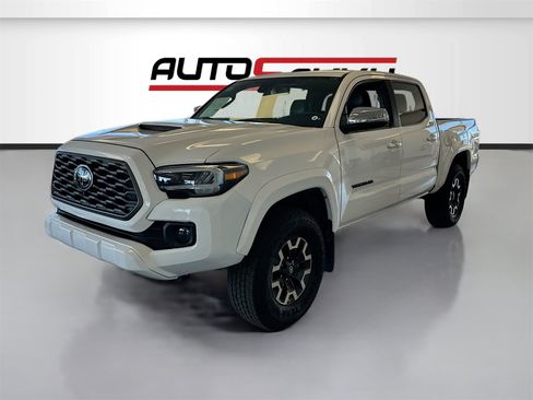Used 2020 Toyota Tacoma Limited image 3