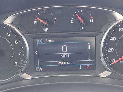 Used 2024 GMC Terrain SLE FWD image 17