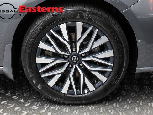 Used 2024 Nissan Altima 2.5 SV w/ SV Premium Package image 30