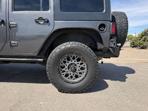 Used 2017 Jeep Wrangler Unlimited Sport w/ Quick Order Package 24S AWD/4WD image 10