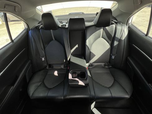 Used 2024 Toyota Camry SE image 23