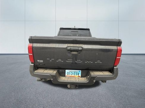 Used 2025 Toyota Tacoma TRD Off-Road w/ TRD Off Road Upgrade Package AWD/4WD image 7