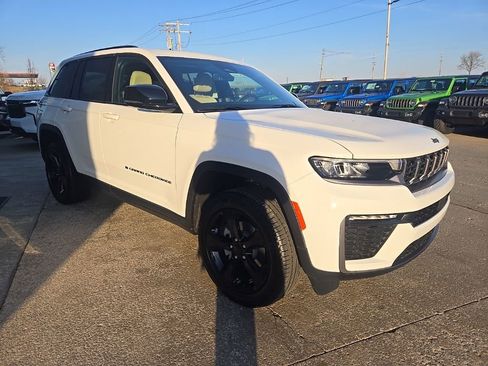 New 2026 Jeep Grand Cherokee Limited AWD/4WD image 14