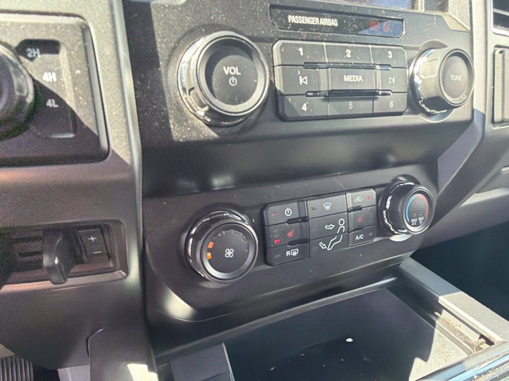 Used 2021 Ford F350 XLT AWD/4WD image 14