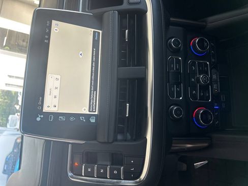 Used 2023 Chevrolet Suburban High Country AWD/4WD image 29