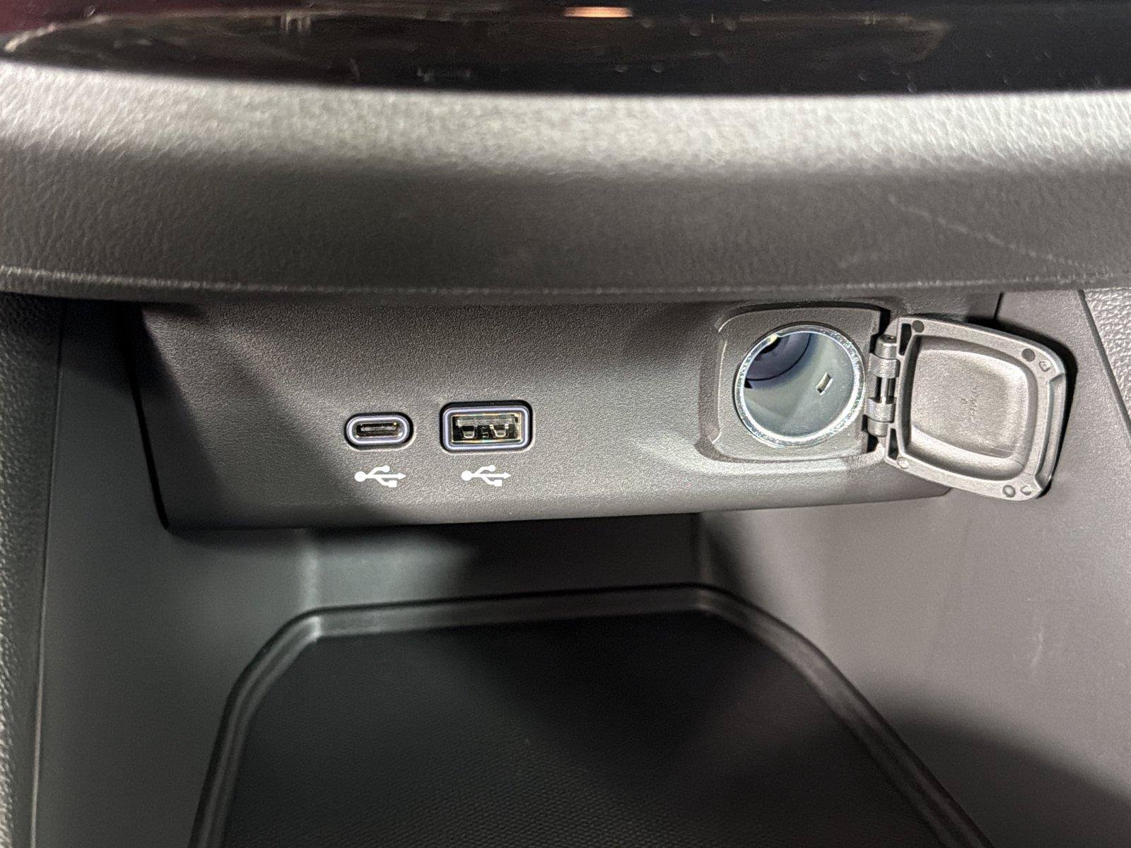 New 2026 Buick Envista Sport Touring FWD image 28