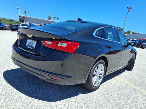 Used 2016 Chevrolet Malibu LT FWD image 34