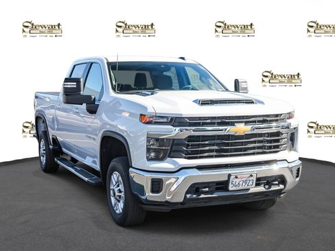 Used 2024 Chevrolet Silverado 2500 LT image 18