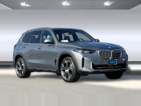 Used 2026 BMW X5 xDrive40i AWD/4WD image 6