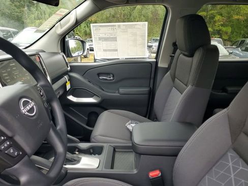 New 2026 Nissan Frontier SV image 8