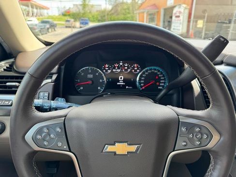 Used 2017 Chevrolet Suburban Premier image 17