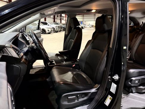 Used 2021 Honda Odyssey EX-L image 13