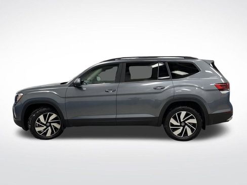Used 2024 Volkswagen Atlas SE image 11