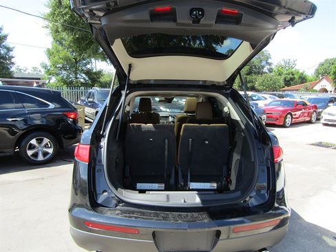 Used 2010 Lincoln MKT 2WD image 10