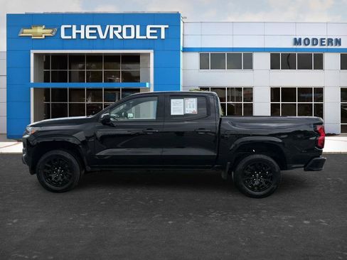Used 2025 Chevrolet Colorado W/T w/ WT Custom Package RWD image 2