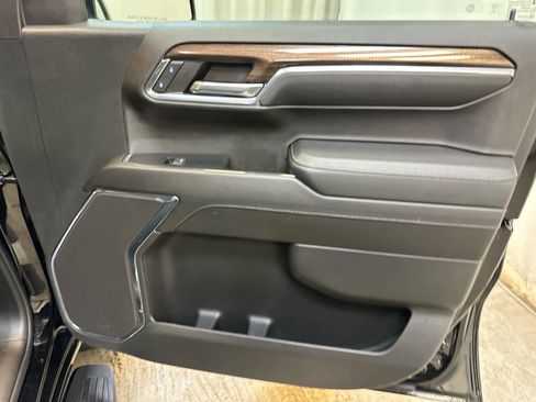 Used 2024 Chevrolet Silverado 1500 RST image 23