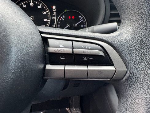 Used 2021 MAZDA MAZDA3 s image 18