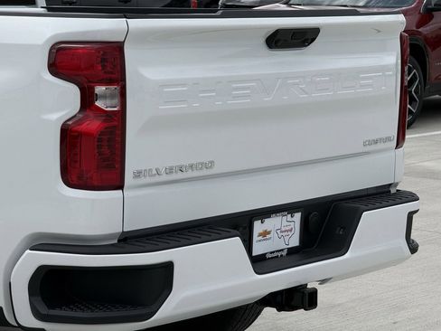 New 2026 Chevrolet Silverado 1500 Custom RWD image 6